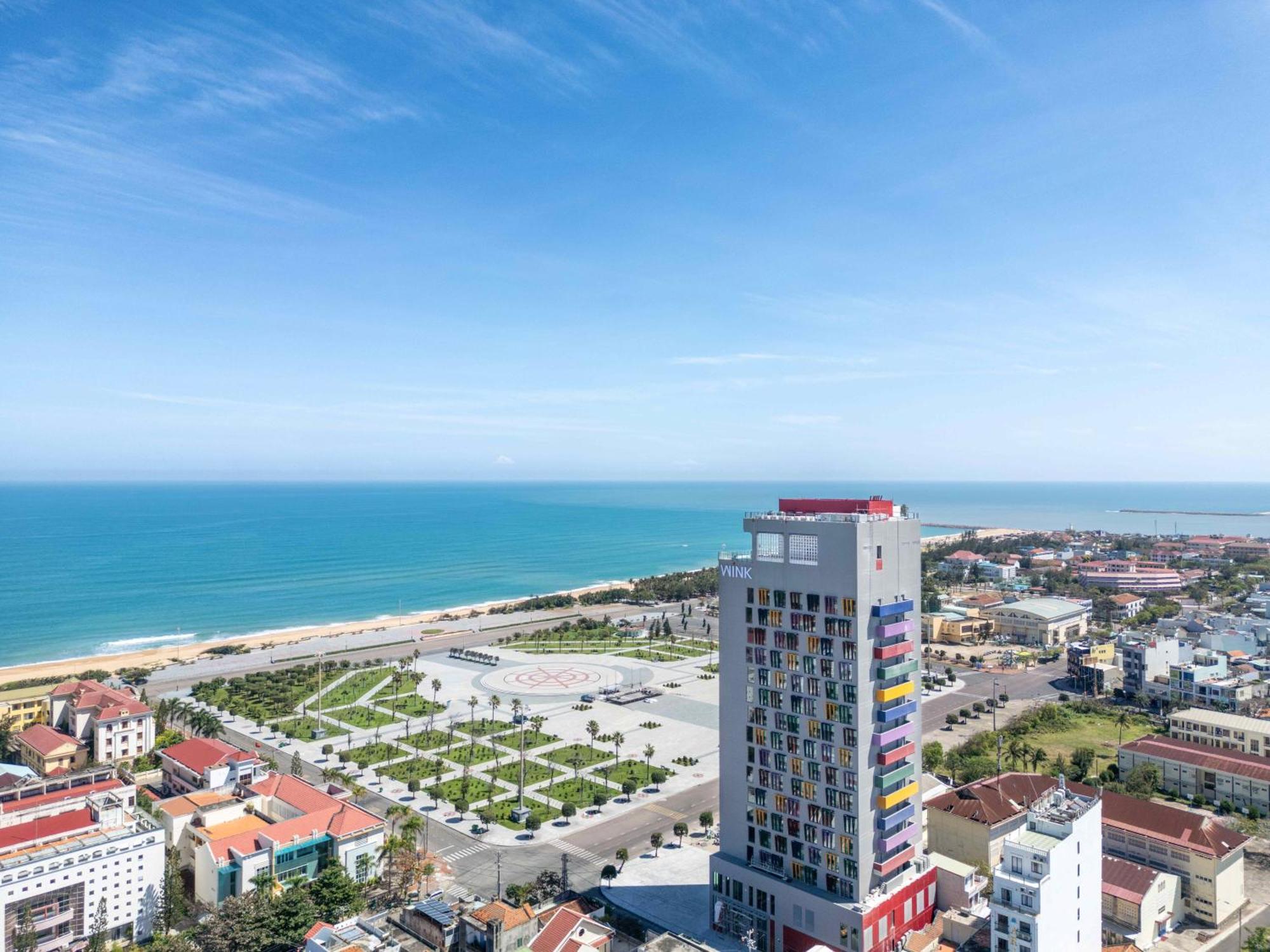 Wink Hotel Tuy Hoa Beach - 24Hrs Stay & Rooftop Pool Bar Kültér fotó